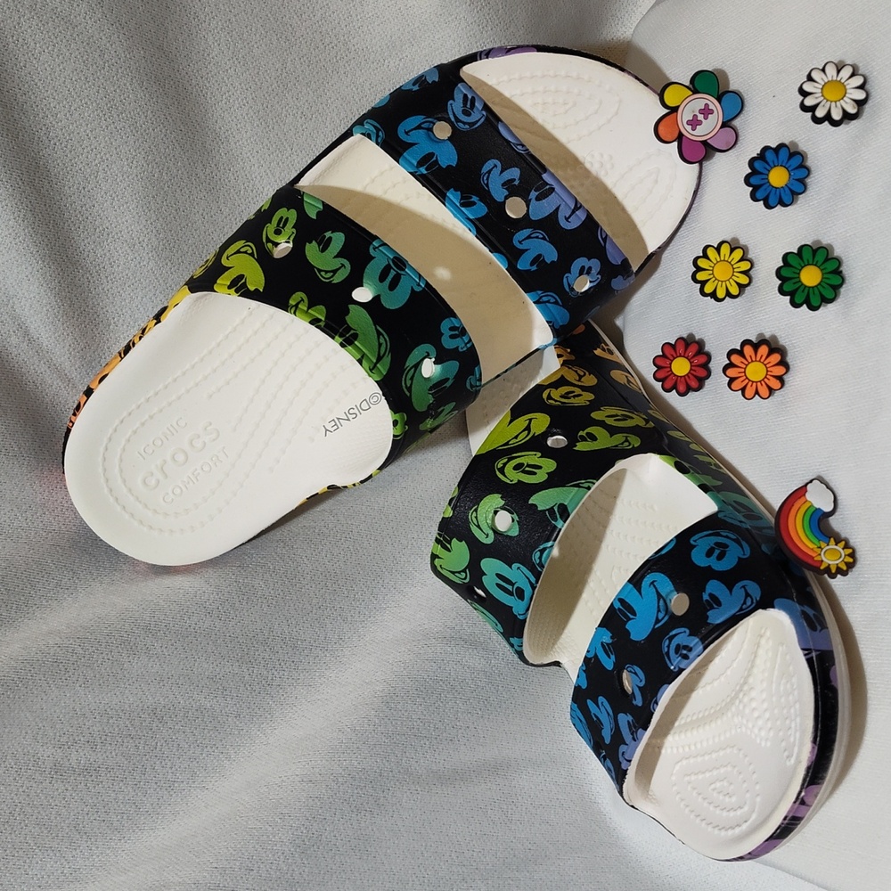Crocs Classic Disney Rainbow Celebration Slides Black Multicolor Men Sz 5/ W7